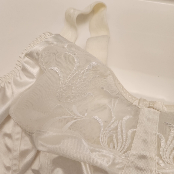 Elomi Bra Size 42E - Picture 2 of 4